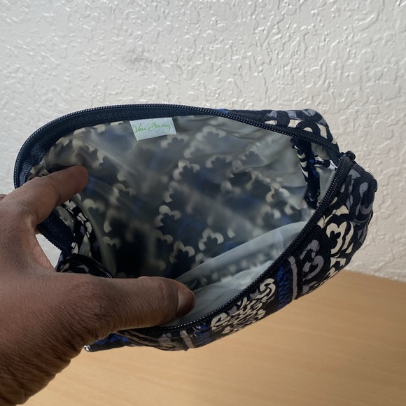 Vera Bradley makeup clutch - Picture 6 of 7